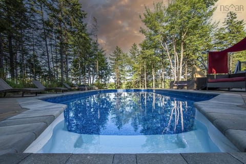 Private Lakefront Mansion on Schmidt Lake