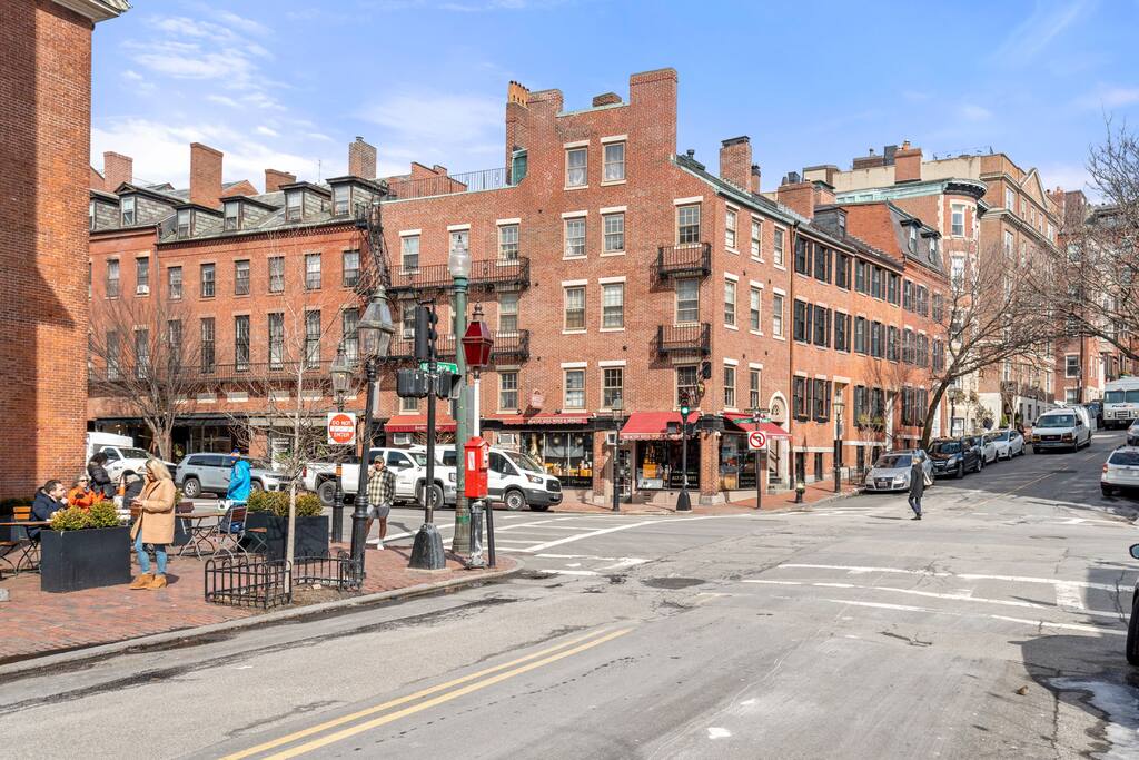 Studio in Heart of Beacon Hill (Downtown Boston)