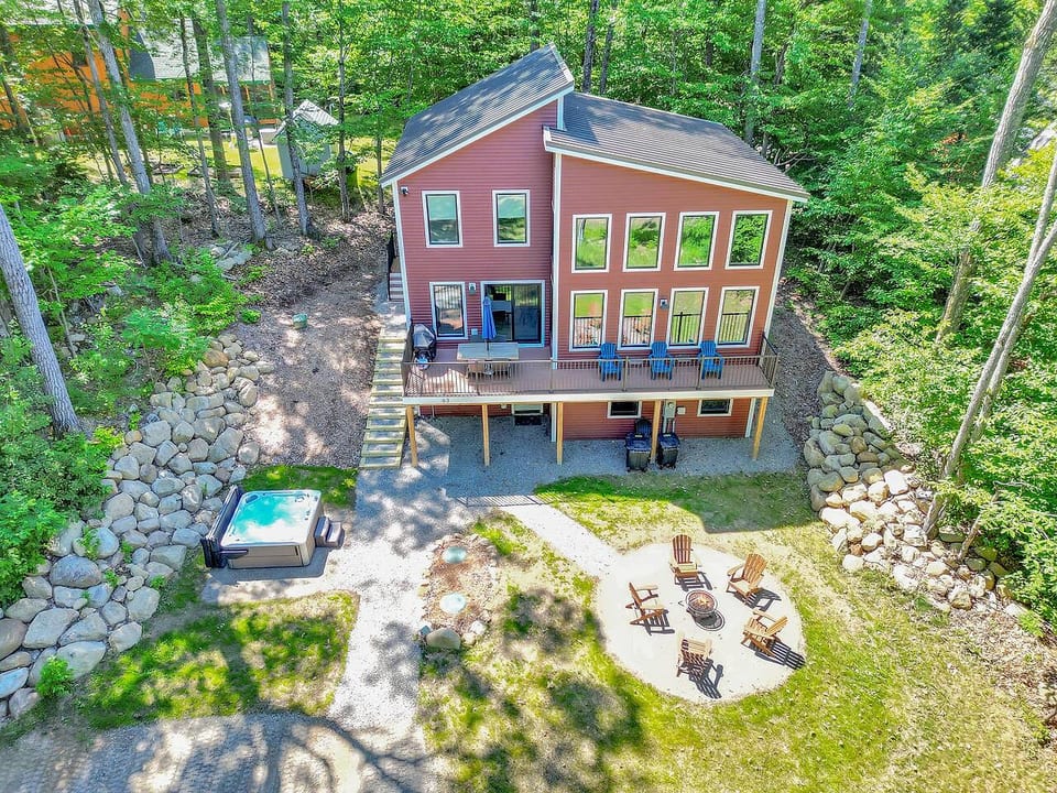 White Mountain Haven with Hot Tub and Fire Pit - Bartlett
