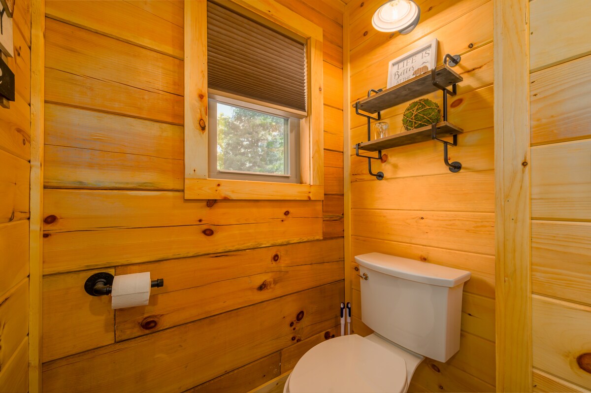New 2 Bed 2 Bath Gatlinburg
