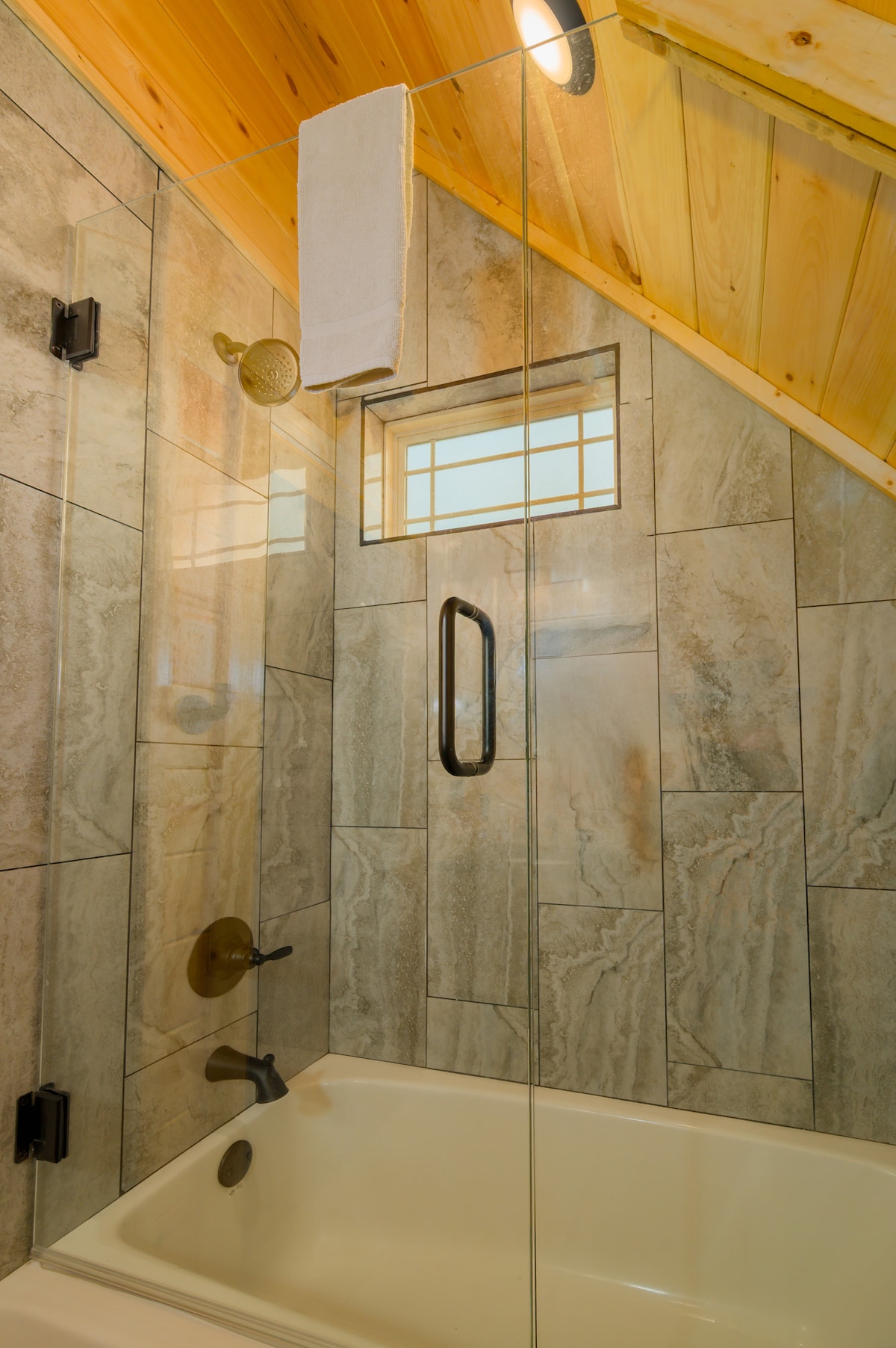 New 2 Bed 2 Bath Gatlinburg
