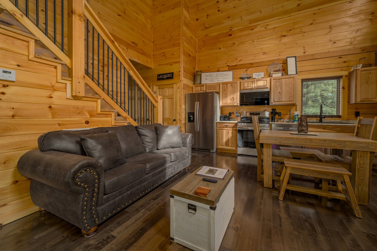 New 2 Bed 2 Bath Gatlinburg
