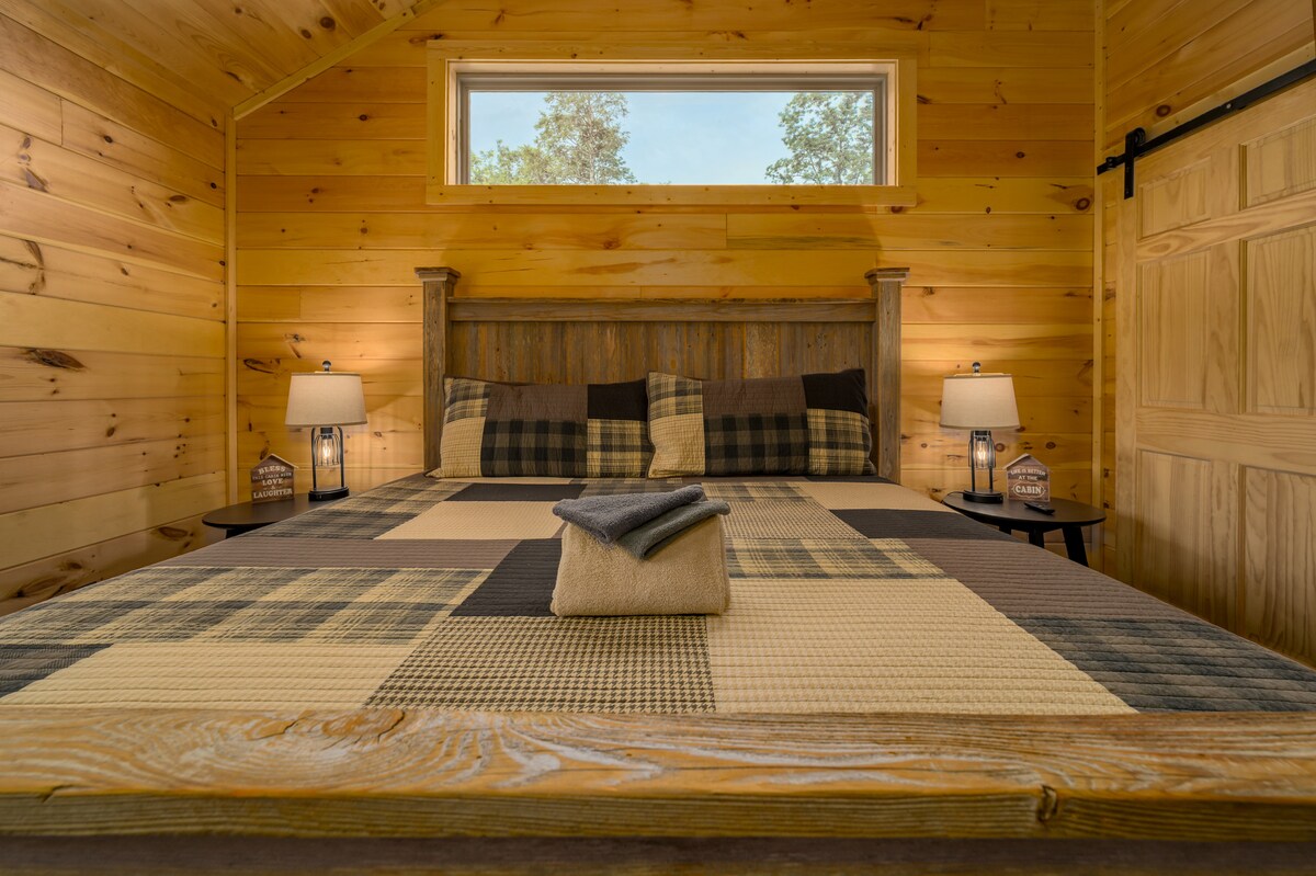 New 2 Bed 2 Bath Gatlinburg