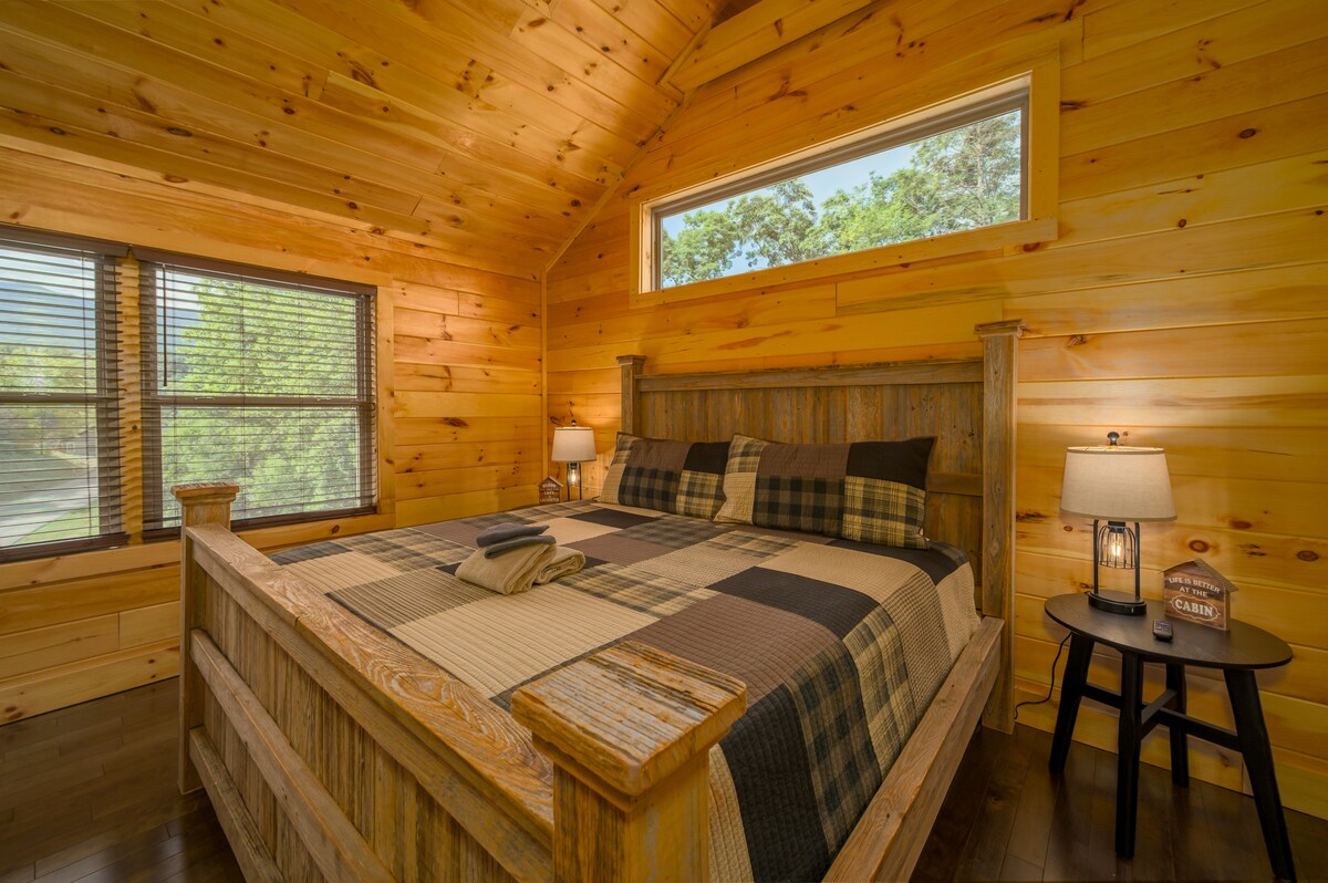 New 2 Bed 2 Bath Gatlinburg
