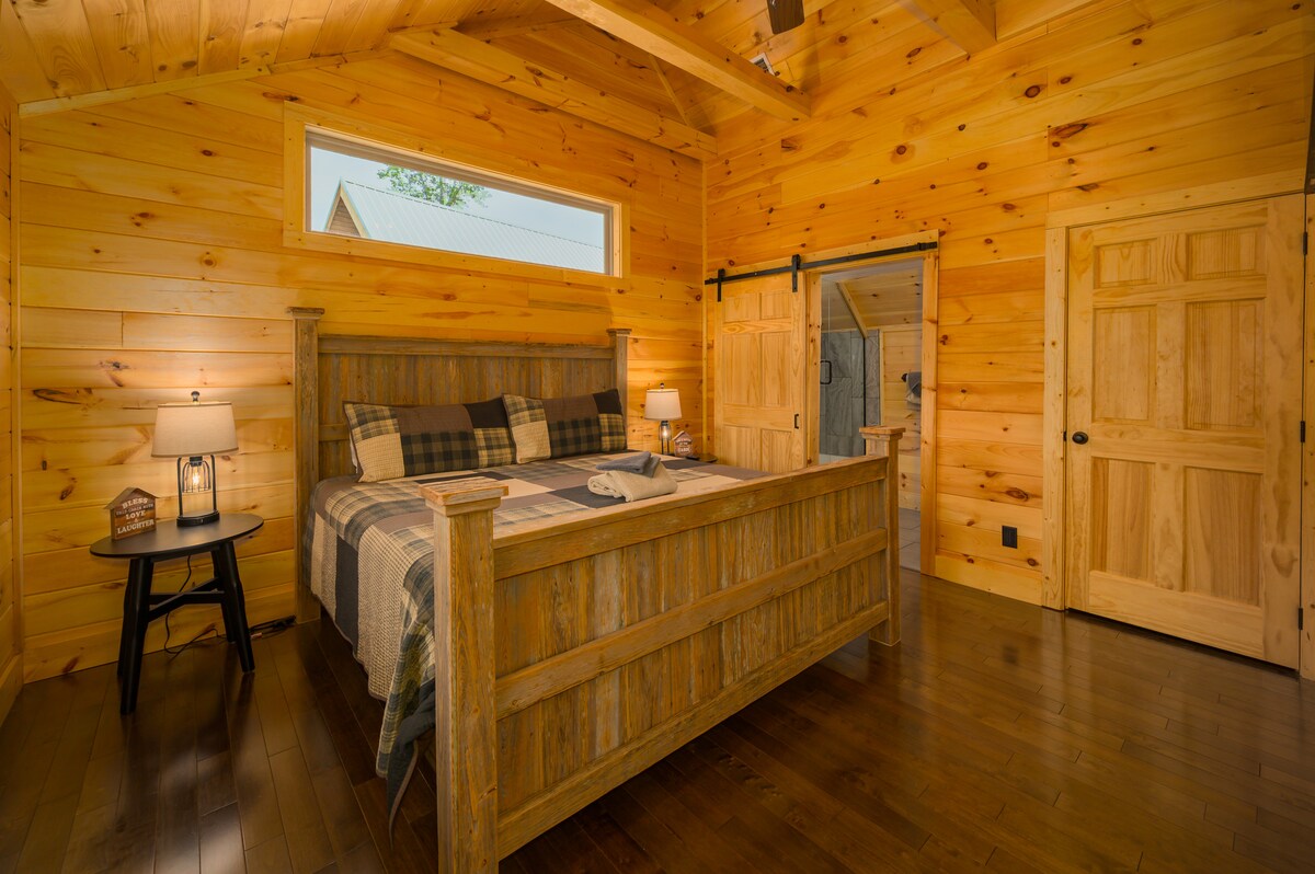 New 2 Bed 2 Bath Gatlinburg