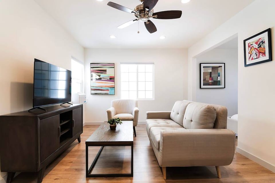 Newly Renovated Studio for 2 - Beverly Hills