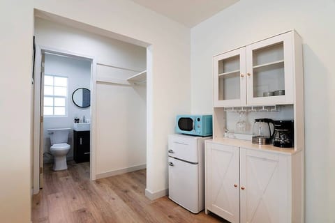 Newly Renovated Studio for 2