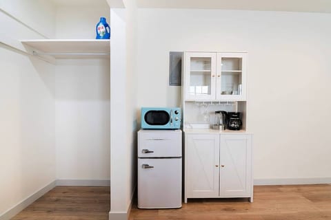 Newly Renovated Studio for 2
