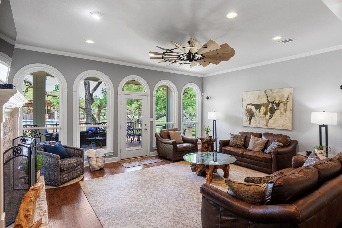 Whispering Oaks Estate Pool Cabana Firepit 10 Acre image 180
