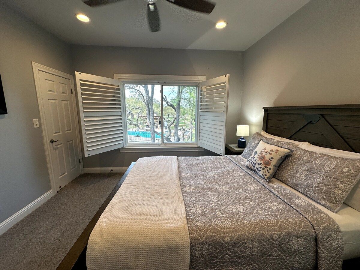 Whispering Oaks Estate Pool Cabana Firepit 10 Acre image 70