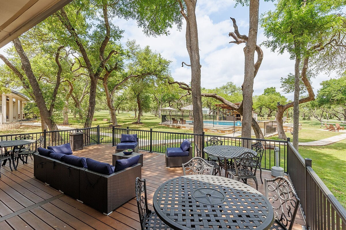 Whispering Oaks Estate Pool Cabana Firepit 10 Acre image 144