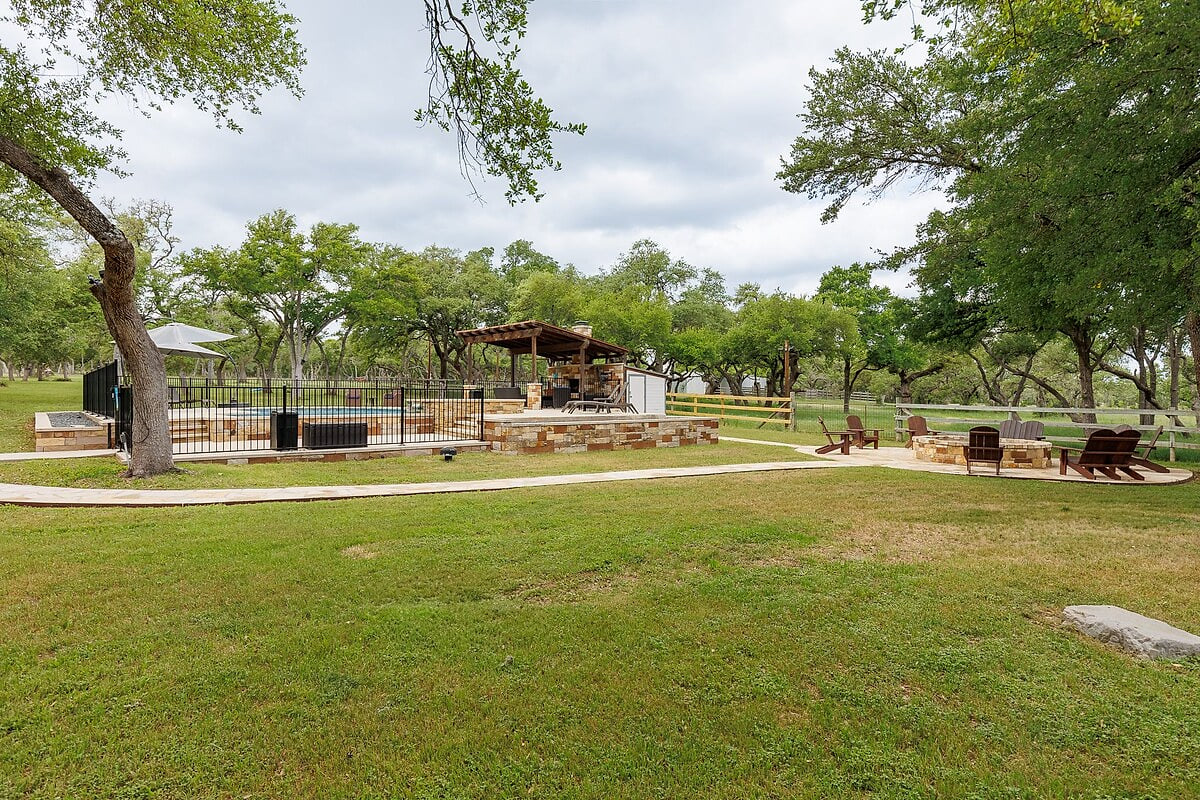 Whispering Oaks Estate Pool Cabana Firepit 10 Acre image 238