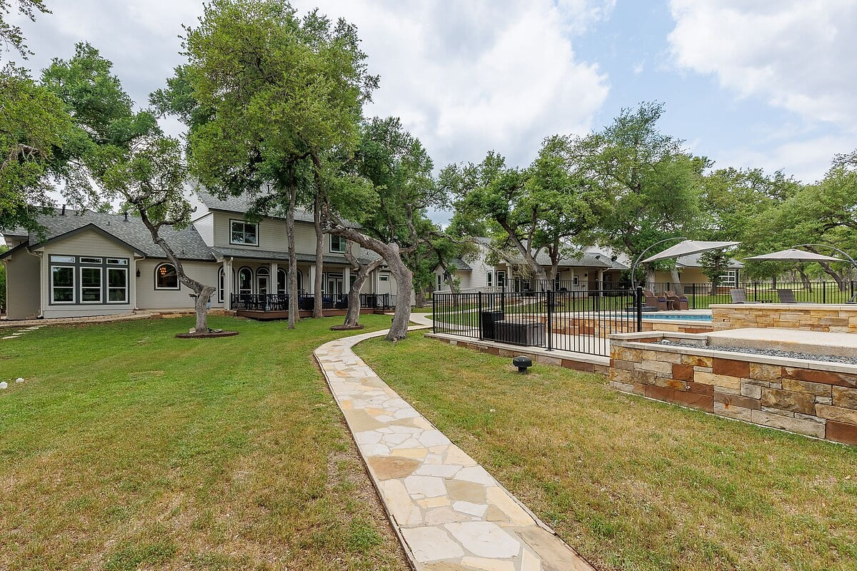 Whispering Oaks Estate Pool Cabana Firepit 10 Acre image 237