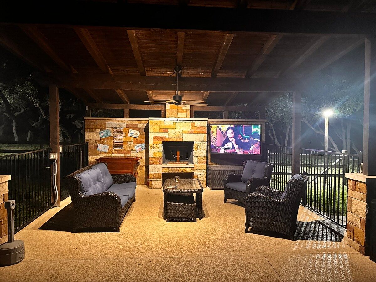 Whispering Oaks Estate Pool Cabana Firepit 10 Acre image 253