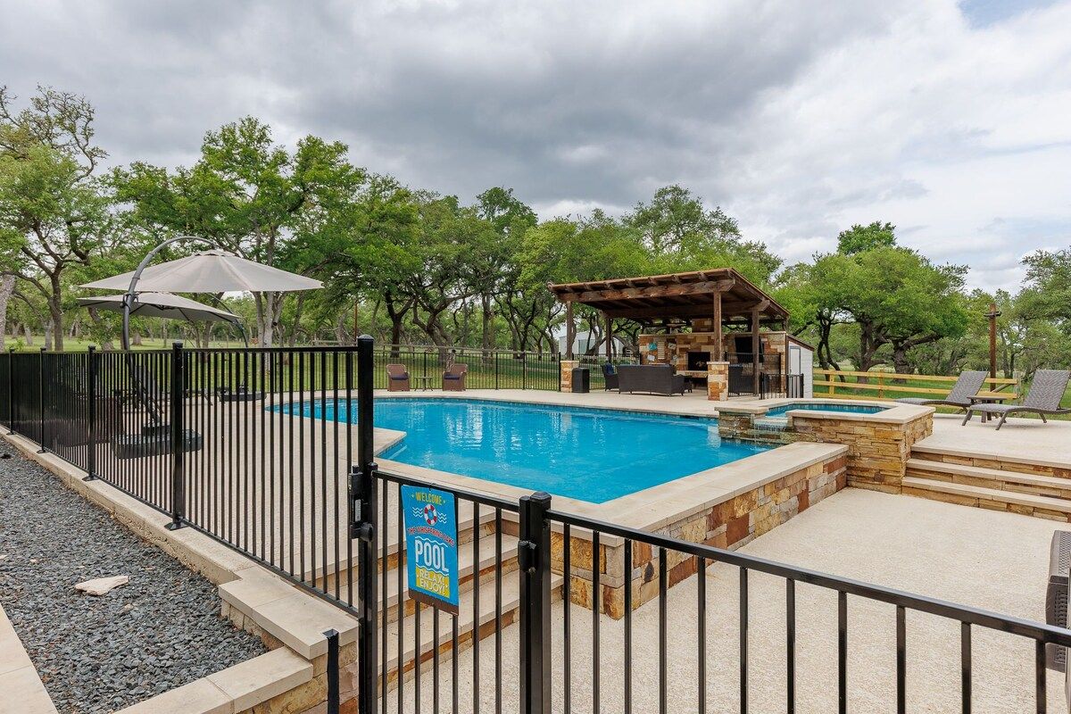 Whispering Oaks Estate Pool Cabana Firepit 10 Acre image 194
