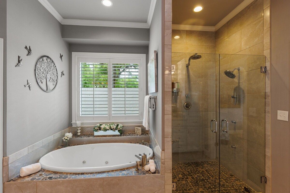Whispering Oaks Estate Pool Cabana Firepit 10 Acre image 188