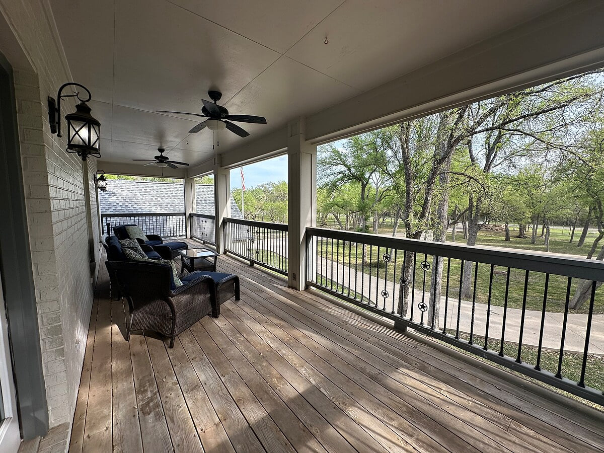 Whispering Oaks Estate Pool Cabana Firepit 10 Acre image 12