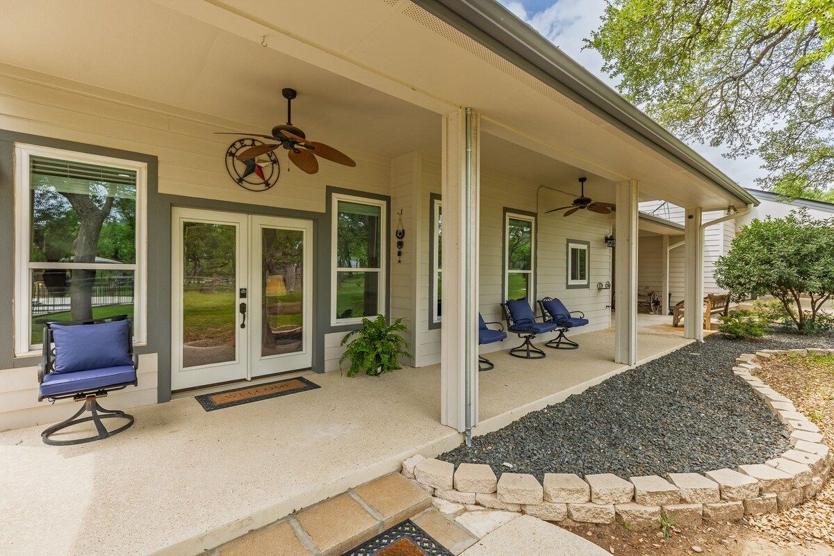 Whispering Oaks Estate Pool Cabana Firepit 10 Acre image 165