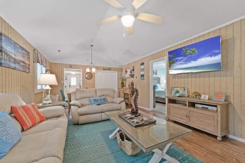 SUMMER COTTAGE BEACH HOUSE ON SHORE DRIVE