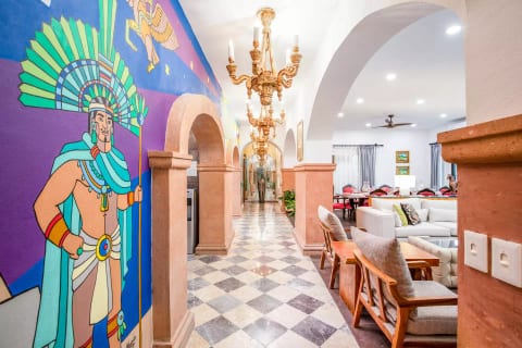 Fine Art Villa, Pool, Breakfast, Staff, Central PV