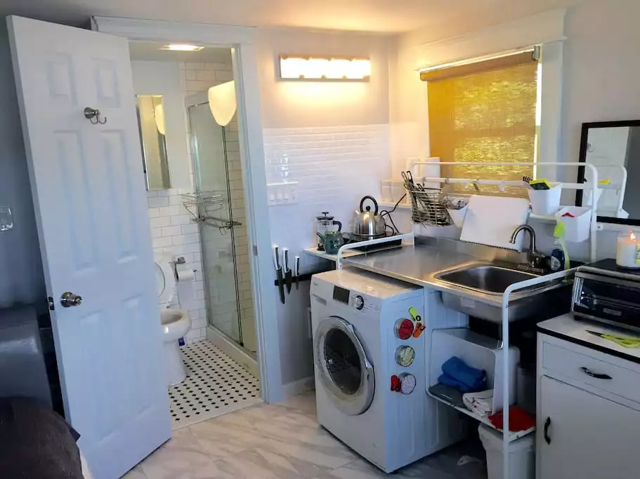 Tiny studio by the Annisquam River