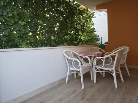 Apartments Sunflower by the sea - Unit 377680-13