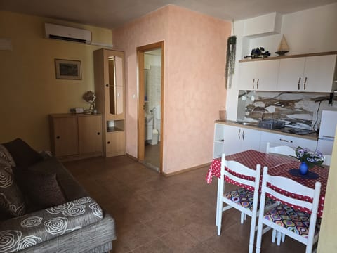 Apartments Sunflower by the sea - Unit 377682-13