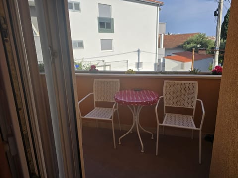 Apartments Sunflower by the sea - Unit 377682-13