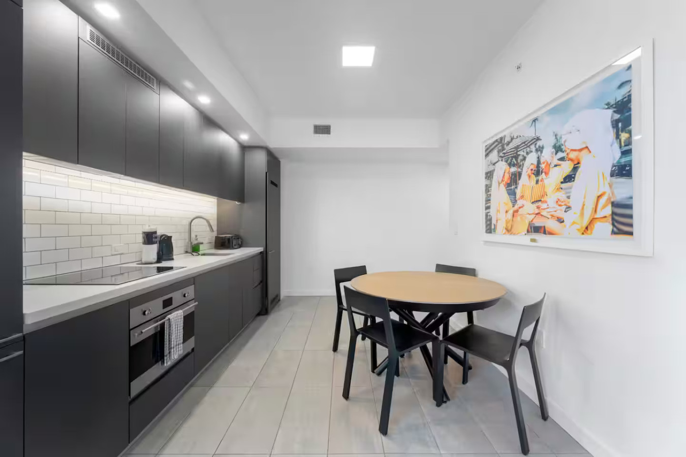 luxury-downtown-condo-w-pool-gym-city-views/