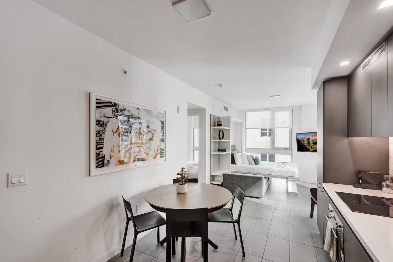 luxury-downtown-condo-w-pool-gym-city-views/