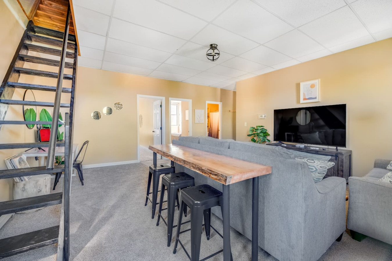 Spacious 4BD | Sleeps 8 | Only Minutes to Bangor