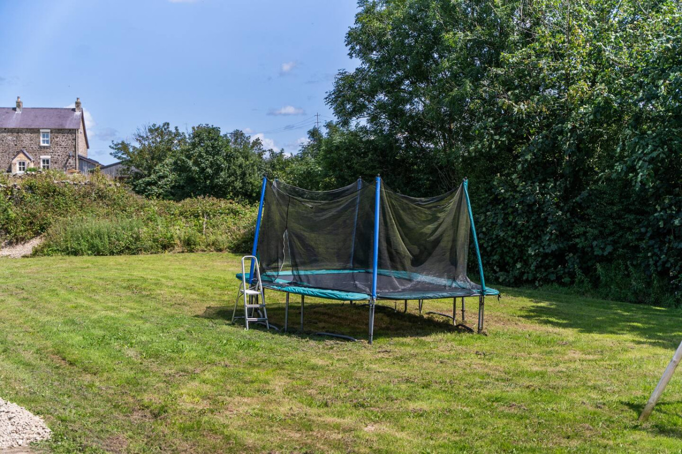 The Good Look - Charming Rural Escape | Hot Tub | Play Room |BBQ - Llawhaden