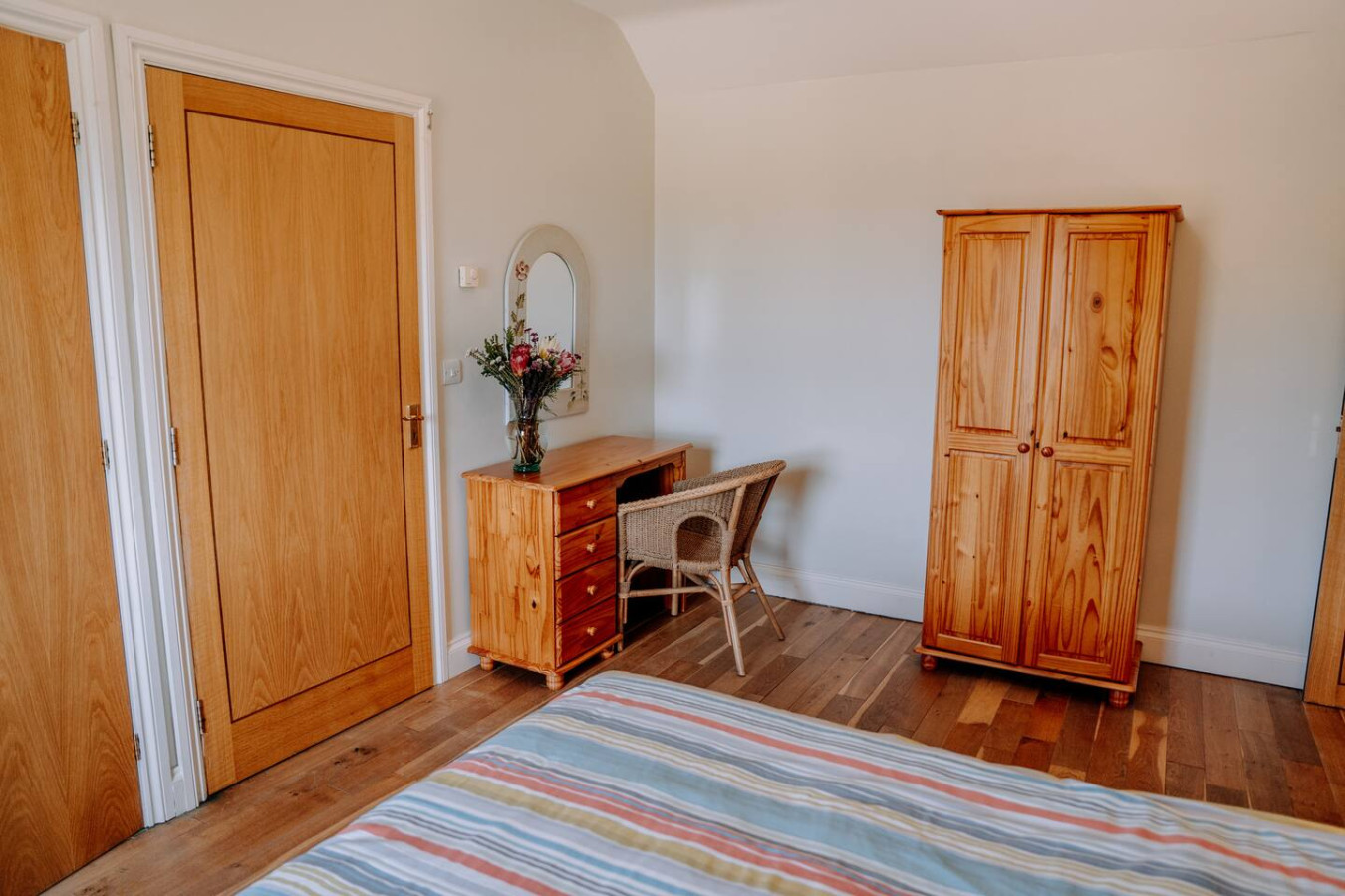 The Good Look - Charming Rural Escape | Hot Tub | Play Room |BBQ - Llawhaden