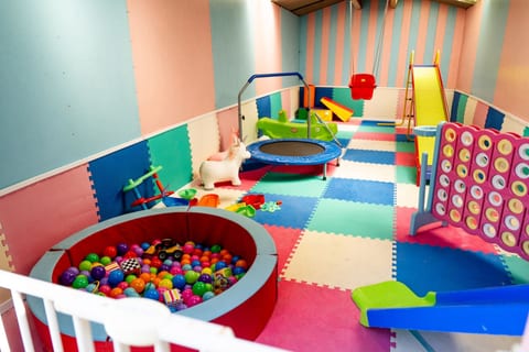 Charming Countryside Escape | Play Room | BBQ