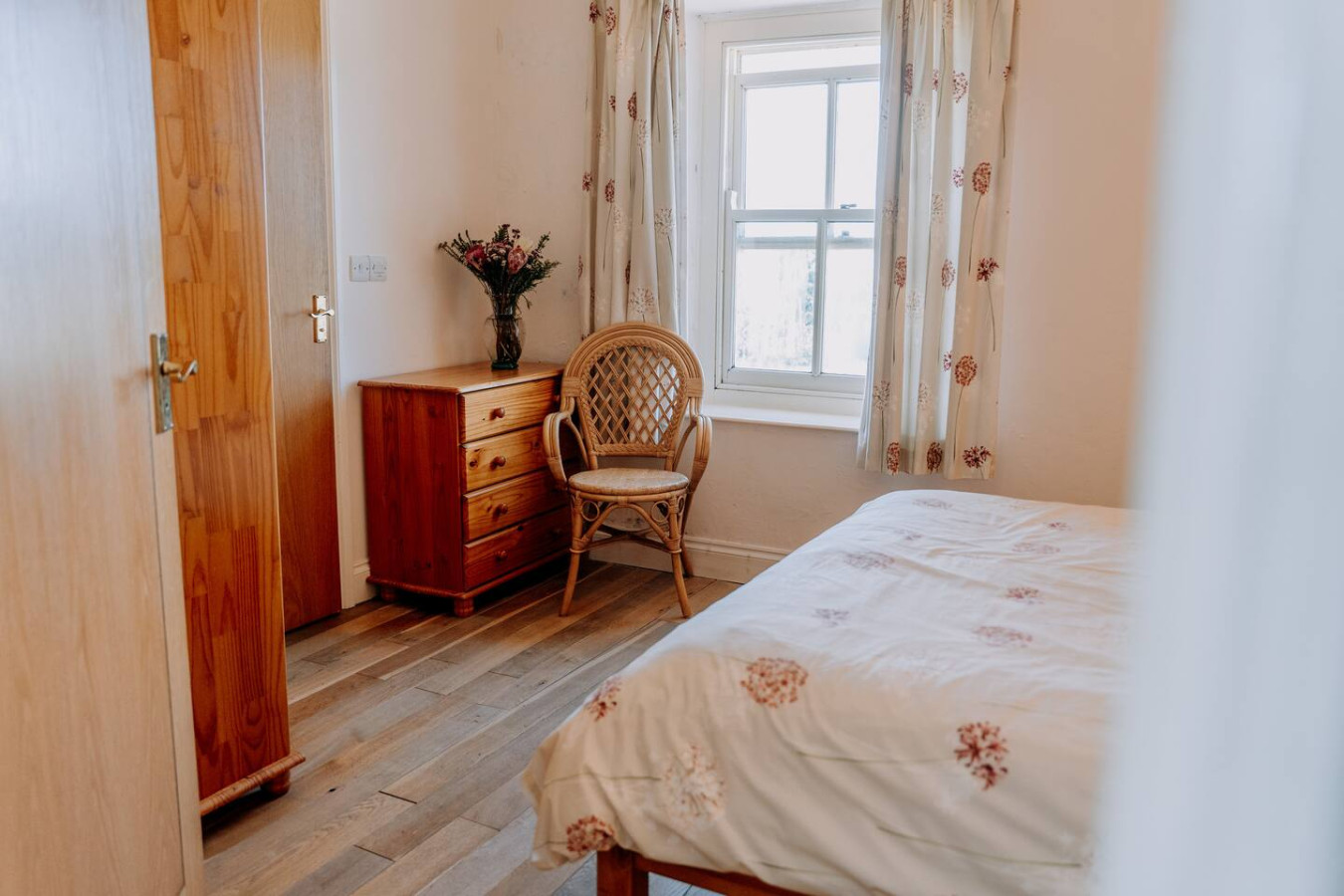 The Good Look - Charming Rural Escape | Hot Tub | Play Room |BBQ - Llawhaden