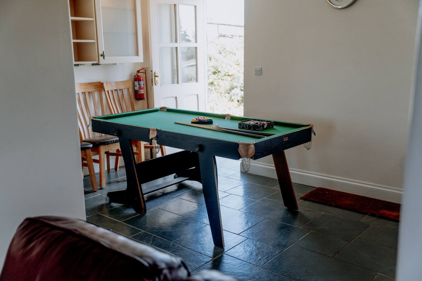 Potterslade Cottage - Spacious Farmhouse Retreat with Hot Tub, sleeps 12 - Llawhaden