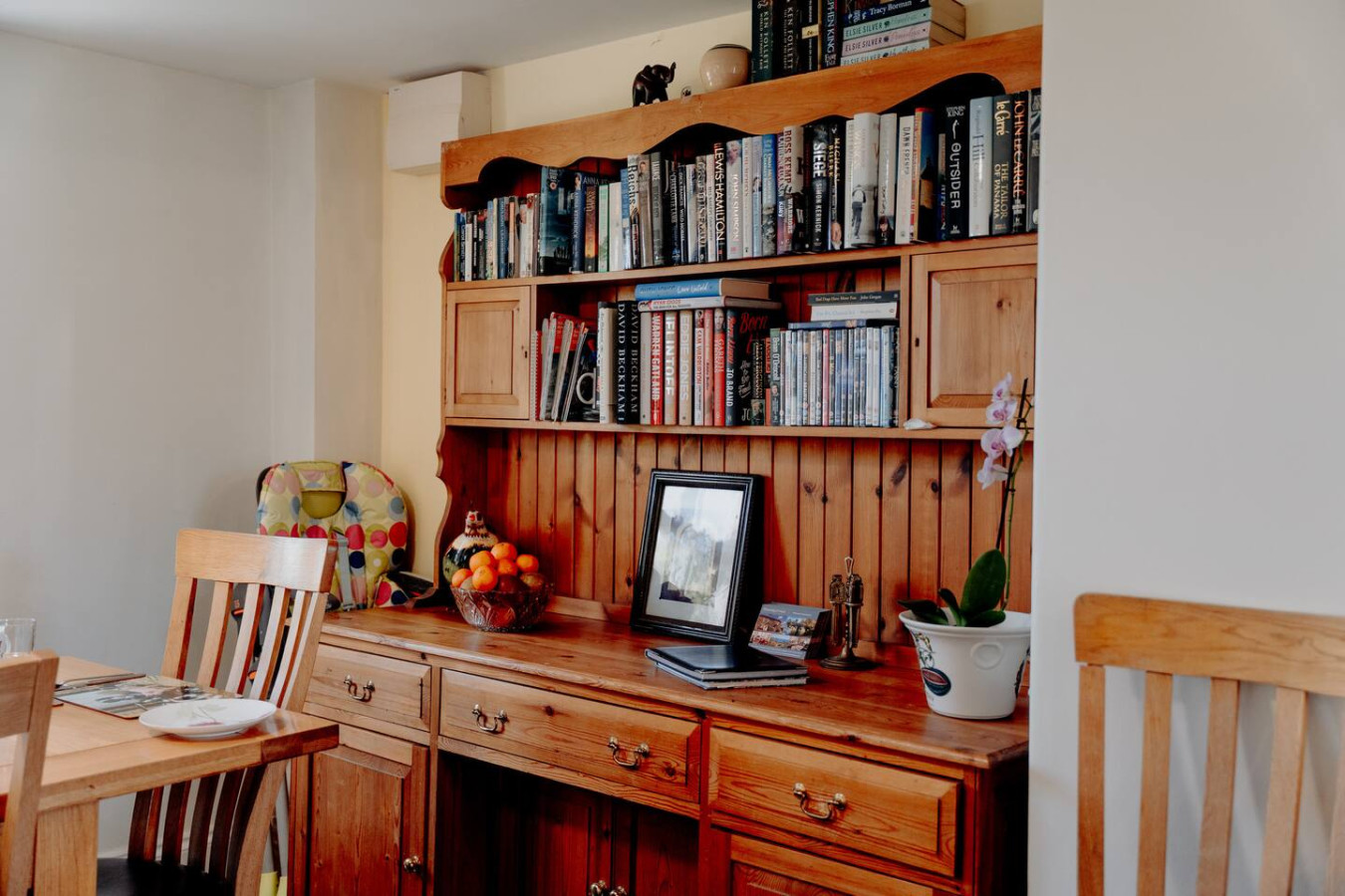 Potterslade Cottage - Spacious Farmhouse Retreat with Hot Tub, sleeps 12 - Llawhaden