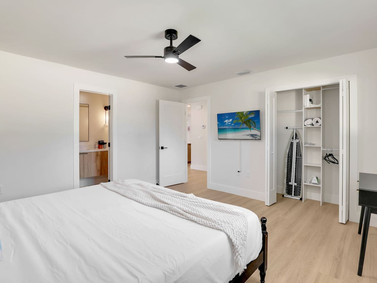 villa-sole-by-downtown-and-beach/