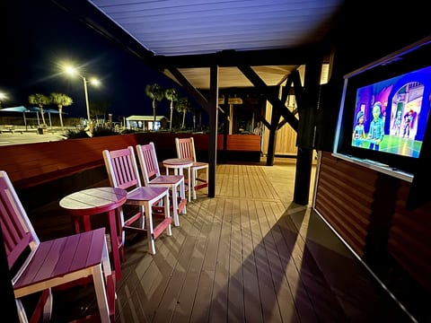 ⭐ Pirate-Themed Luxury Beach House | Ocean & Beach Views | Steps to the Beach | Sleeps 11 | Ocean Lakes + Free Golf Cart