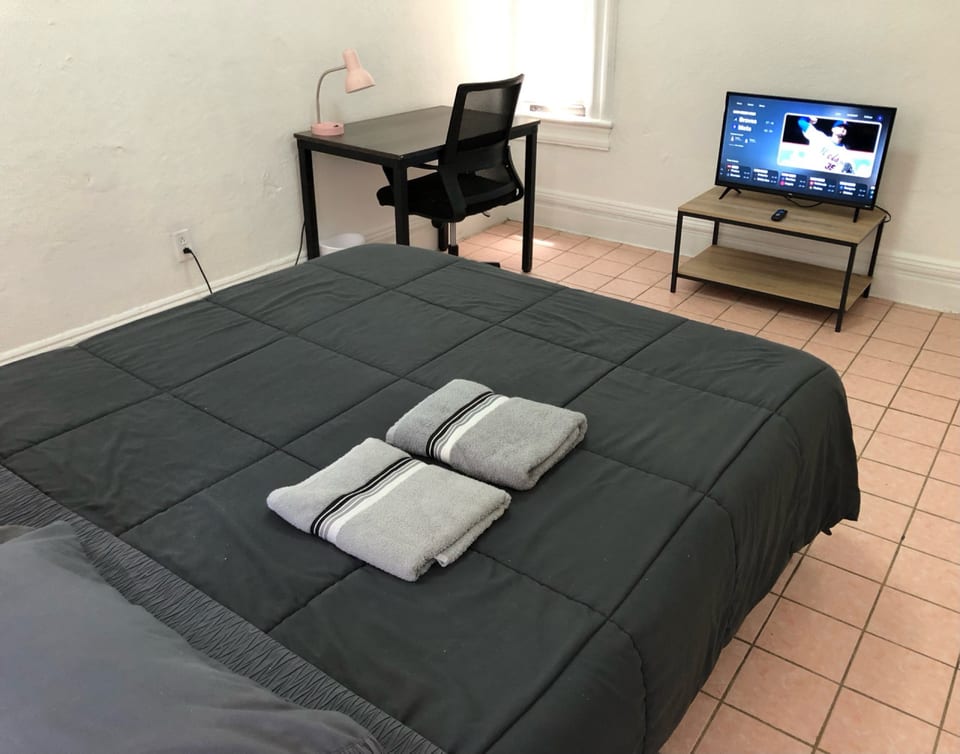 Private 2-bedroom apartment, New York City Manhattan only 15 mins away, MetLife Stadium 10 minutes away - Union City