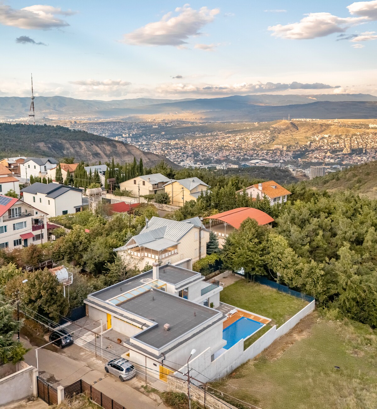 villa-tabori-hill-7br-villa-near-old-city/