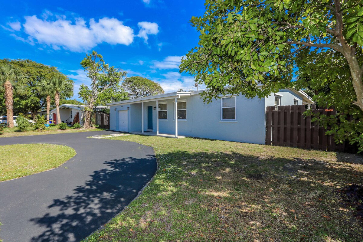 Cristy's Beach House - Pompano Beach