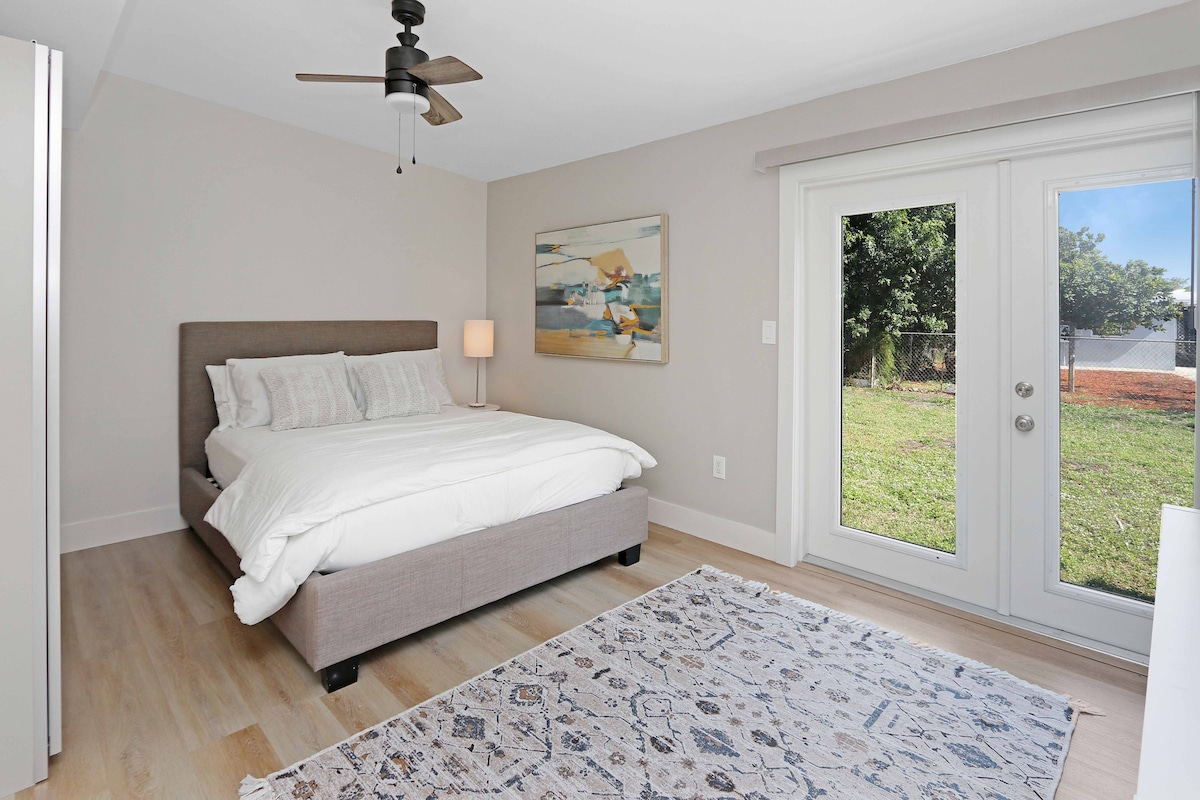 Cristy's Beach House - Pompano Beach