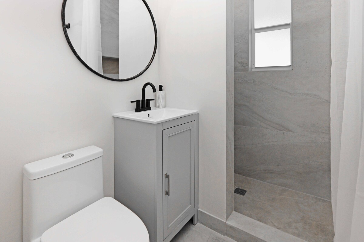 Cristy's Beach House - Pompano Beach