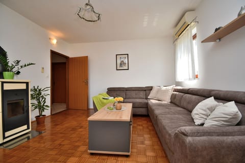Apartment Ingrid - Unit 377614-13