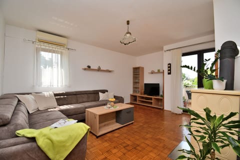 Apartment Ingrid - Unit 377614-13