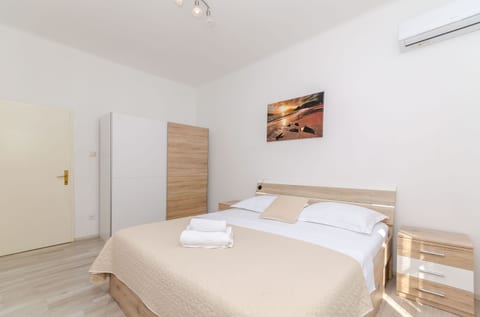 Apartment Kokic - Unit 377595-13