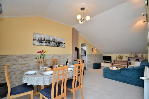 Apartment Mario - Unit 377575-13
