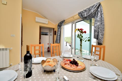 Apartment Mario - Unit 377575-13