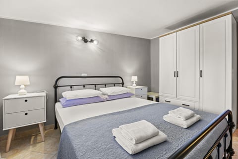 Apartments Villa Amaryllis - Unit 377557-13
